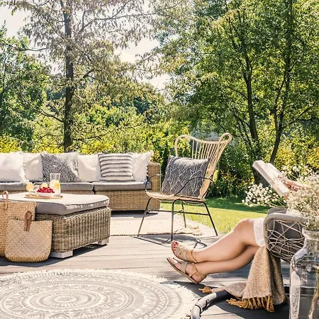 Family Wellhouse Garden Direct In Salzburg, Sunny Big Garden, Up To 16 Pax, Bikes For Free, Bbq, Sunbeds, Parking For Free, 15 Min Sound Of Music *