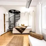 Вилла Family Wellhouse Garden Direct In Salzburg, Sunny Big Garden, Up To 16 Pax, Bikes For Free, Bbq, Sunbeds, Parking For Free, 15 Min Sound Of Music