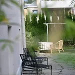 Family Wellhouse Garden Direct In Salzburg, Sunny Big Garden, Up To 16 Pax, Bikes For Free, Bbq, Sunbeds, Parking For Free, 15 Min Sound Of Music * 萨尔茨堡