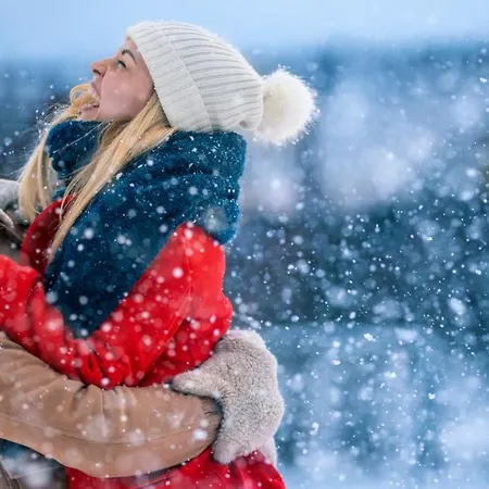 Family Wellhouse Garden Direct In Salzburg, Sunny Big Garden, Up To 16 Pax, Bikes For Free, Bbq, Sunbeds, Parking For Free, 15 Min Sound Of Music * Solnohrad