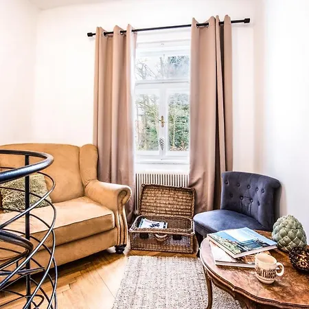 Vila Family Wellhouse Garden Direct In Salzburg, Sunny Big Garden, Up To 16 Pax, Bikes For Free, Bbq, Sunbeds, Parking For Free, 15 Min Sound Of Music