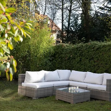 Villa Family Wellhouse Garden Direct In Salzburg, Sunny Big Garden, Up To 16 Pax, Bikes For Free, Bbq, Sunbeds, Parking For Free, 15 Min Sound Of Music *