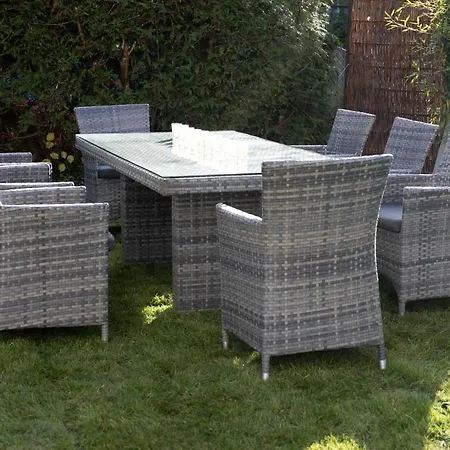 Family Wellhouse Garden Direct In Salzburg, Sunny Big Garden, Up To 16 Pax, Bikes For Free, Bbq, Sunbeds, Parking For Free, 15 Min Sound Of Music * Salzburg