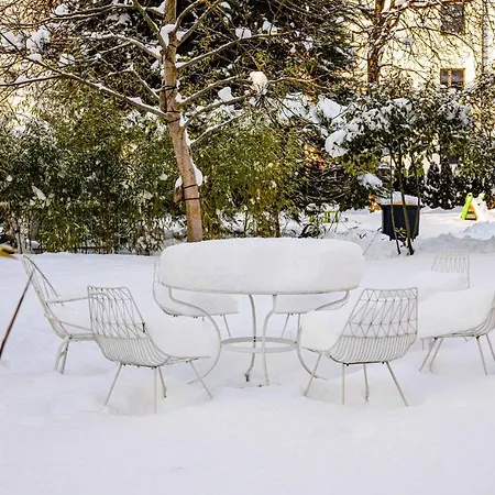 Family Wellhouse Garden Direct In Salzburg, Sunny Big Garden, Up To 16 Pax, Bikes For Free, Bbq, Sunbeds, Parking For Free, 15 Min Sound Of Music *