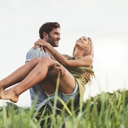 Family Wellhouse Garden Direct In Salzburg, Sunny Big Garden, Up To 16 Pax, Bikes For Free, Bbq, Sunbeds, Parking For Free, 15 Min Sound Of Music Solnohrad