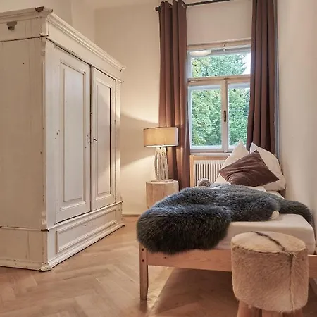 Family Wellhouse Garden Direct In Salzburg, Sunny Big Garden, Up To 16 Pax, Bikes For Free, Bbq, Sunbeds, Parking For Free, 15 Min Sound Of Music Willa Salzburg