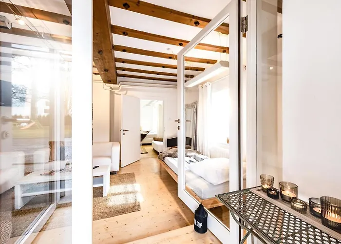Family Wellhouse Garden Direct In Salzburg, Sunny Big Garden, Up To 16 Pax, Bikes For Free, Bbq, Sunbeds, Parking For Free, 15 Min Sound Of Music *