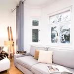 Villa Family Wellhouse Garden Direct In Salzburg, Sunny Big Garden, Up To 16 Pax, Bikes For Free, Bbq, Sunbeds, Parking For Free, 15 Min Sound Of Music Salzburg