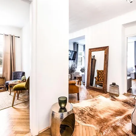 Willa Family Wellhouse Garden Direct In Salzburg, Sunny Big Garden, Up To 16 Pax, Bikes For Free, Bbq, Sunbeds, Parking For Free, 15 Min Sound Of Music *