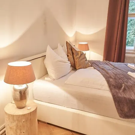 Willa Family Wellhouse Garden Direct In Salzburg, Sunny Big Garden, Up To 16 Pax, Bikes For Free, Bbq, Sunbeds, Parking For Free, 15 Min Sound Of Music Salzburg