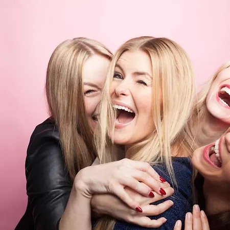 Family Wellhouse Garden Direct In Salzburg, Sunny Big Garden, Up To 16 Pax, Bikes For Free, Bbq, Sunbeds, Parking For Free, 15 Min Sound Of Music Willa *