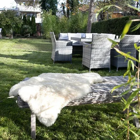 Family Wellhouse Garden Direct In Salzburg, Sunny Big Garden, Up To 16 Pax, Bikes For Free, Bbq, Sunbeds, Parking For Free, 15 Min Sound Of Music Willa Salzburg