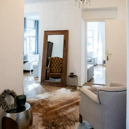 Family Wellhouse Garden Direct In Salzburg, Sunny Big Garden, Up To 16 Pax, Bikes For Free, Bbq, Sunbeds, Parking For Free, 15 Min Sound Of Music * זלצבורג