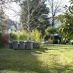 Family Wellhouse Garden Direct In Salzburg, Sunny Big Garden, Up To 16 Pax, Bikes For Free, Bbq, Sunbeds, Parking For Free, 15 Min Sound Of Music 别墅