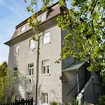 别墅 Family Wellhouse Garden Direct In Salzburg, Sunny Big Garden, Up To 16 Pax, Bikes For Free, Bbq, Sunbeds, Parking For Free, 15 Min Sound Of Music *