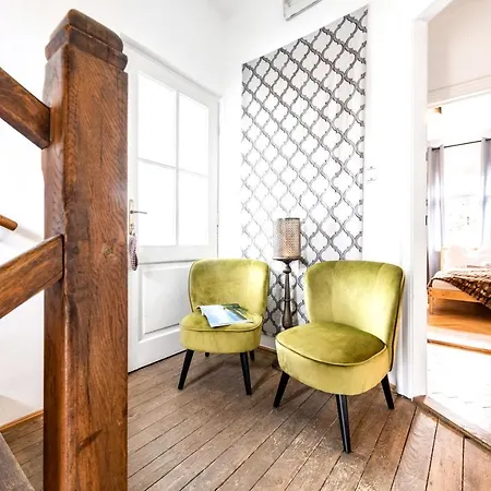 Family Wellhouse Garden Direct In Salzburg, Sunny Big Garden, Up To 16 Pax, Bikes For Free, Bbq, Sunbeds, Parking For Free, 15 Min Sound Of Music * Salzburg